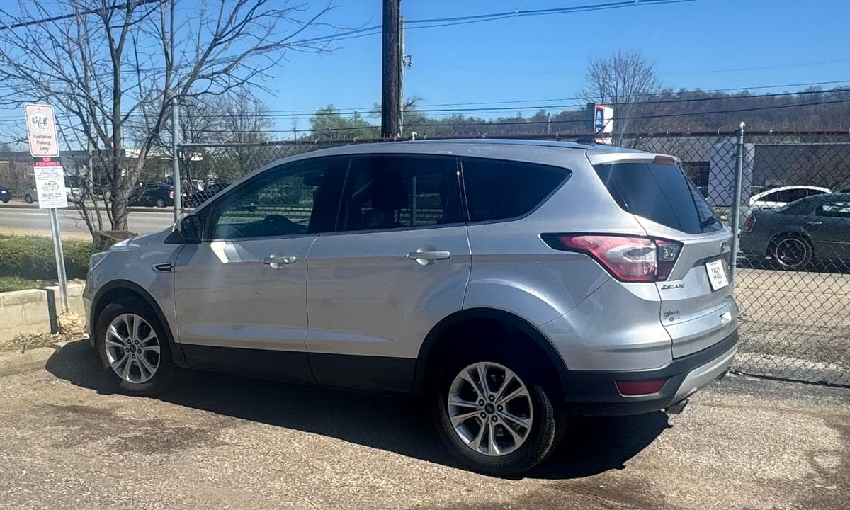 2017 Ford Escape SE available in Louisville