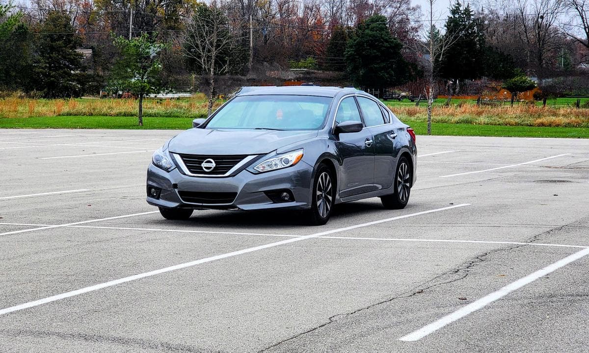 2017 Nissan Altima 2.5 SV available in Louisville