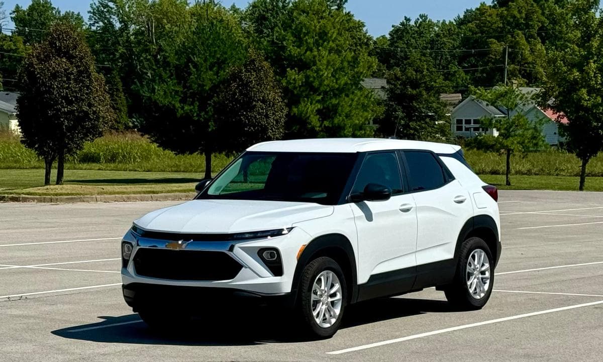 2024 Chevrolet Trailblazer LS available in Louisville