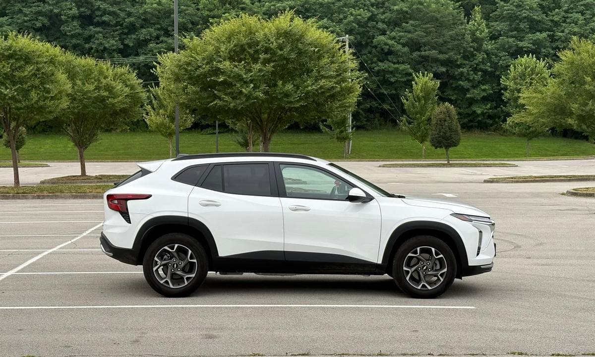 2025 Chevrolet Trax LT available in Louisville