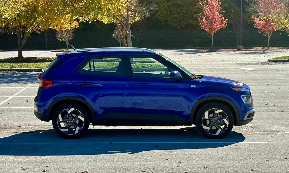 2025 Hyundai Venue SEL available in Louisville