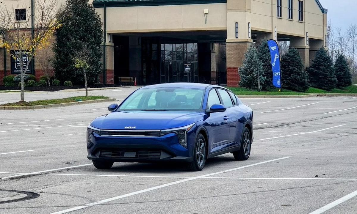 2025 Kia K4 LXS available in Louisville